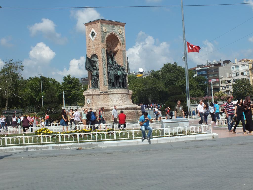 Taksim 9 Suites Apartments Истанбул Екстериор снимка